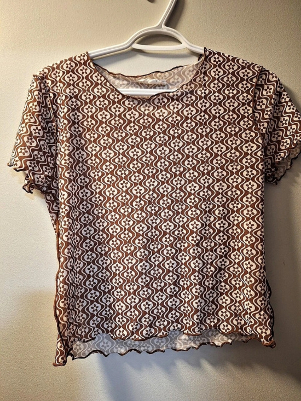Geometric Short Sleeve Top in Brown & White